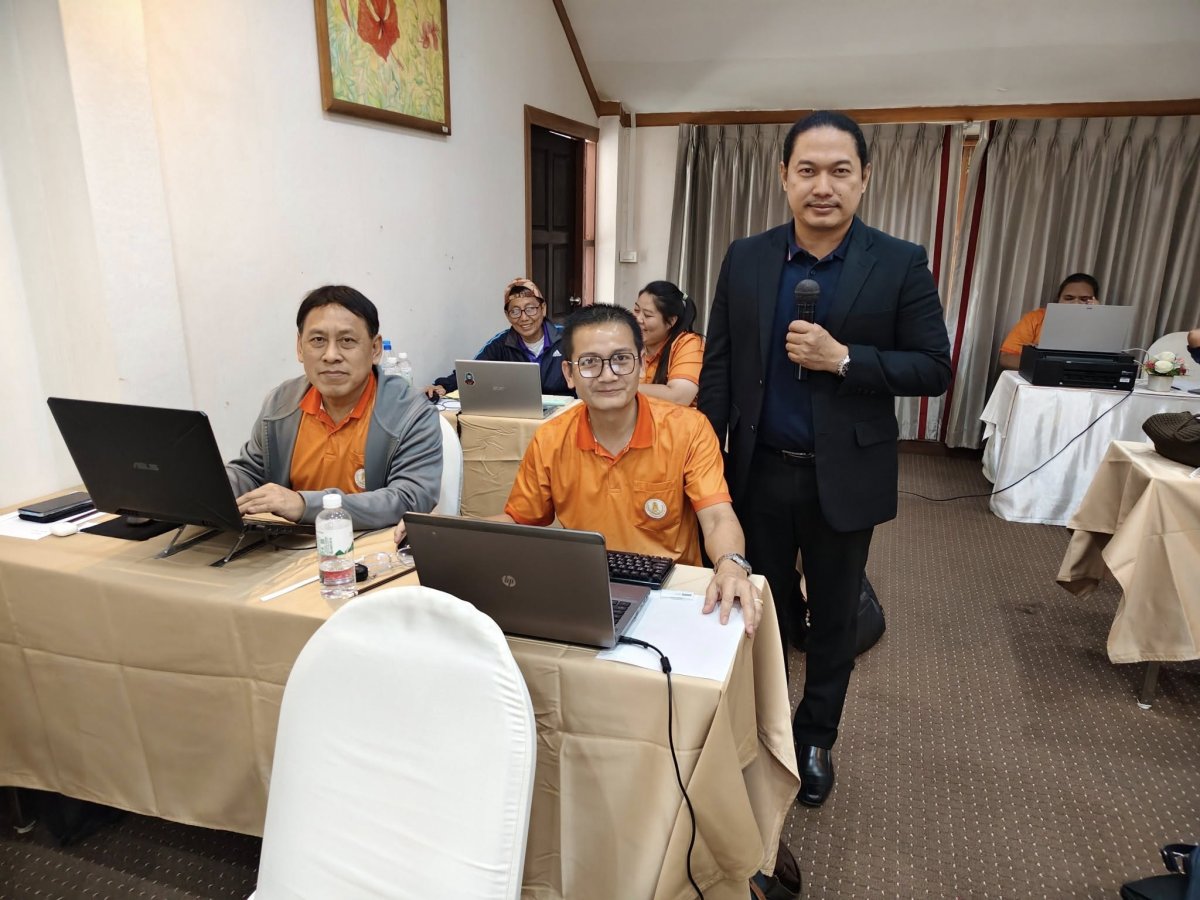 โครงการพัฒนาศักยภาพบุคลากรด้านการใช้แพลตฟอร์ม Canva ในการบริหารจัดการชั้นเรียน