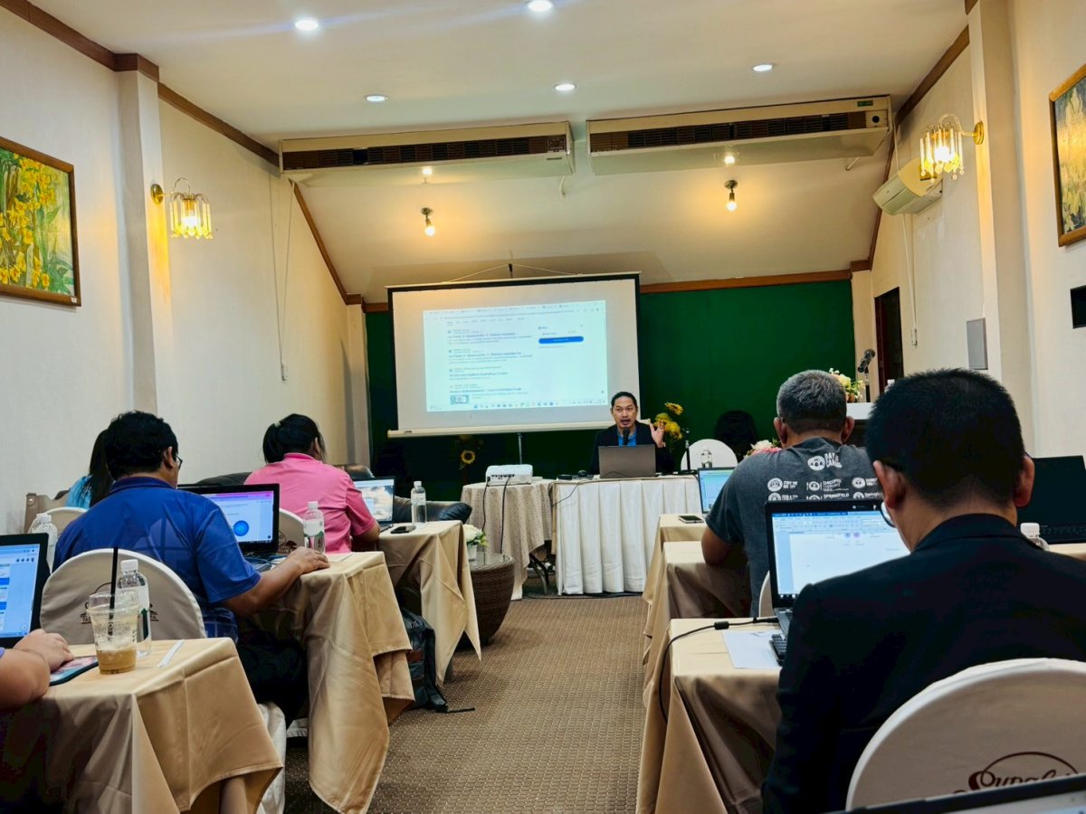 โครงการพัฒนาศักยภาพบุคลากรด้านการใช้แพลตฟอร์ม Canva ในการบริหารจัดการชั้นเรียน