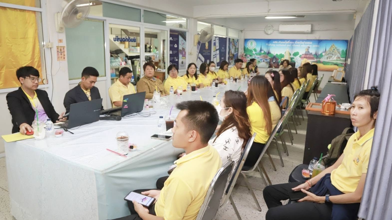 แลกเปลี่ยนเรียนรู้กับคณะศึกษาดูงานจาก สกร.ระดับอำเภอร้องกวาง จังหวัดแพร่