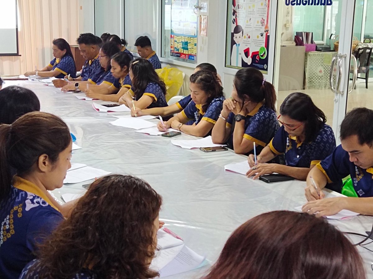 แลกเปลี่ยนเรียนรู้กับคณะศึกษาดูงานจาก สกร.ระดับอำเภอหัวหิน และ สกร.ระดับอำเภอกุยบุรี จังหวัดประจวบคีรีขันธ์