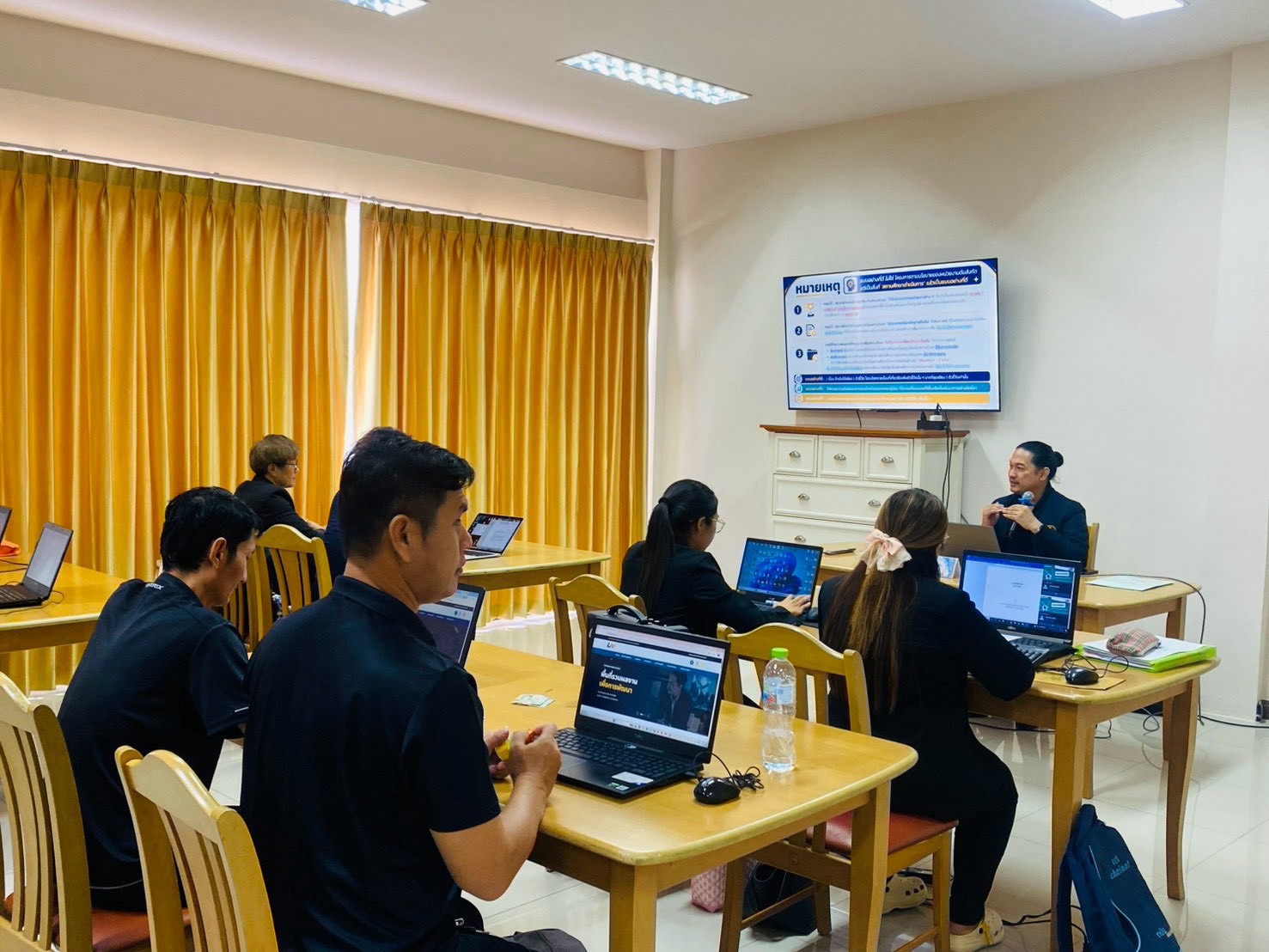 โครงการ​ยก​ระดับศักยภาพ​บุคลากร​ทางการ​ศึกษาด้วย​การวิจัย​ในชั้น​เรียน​และการแลก​เปลี่ยน Best Practice