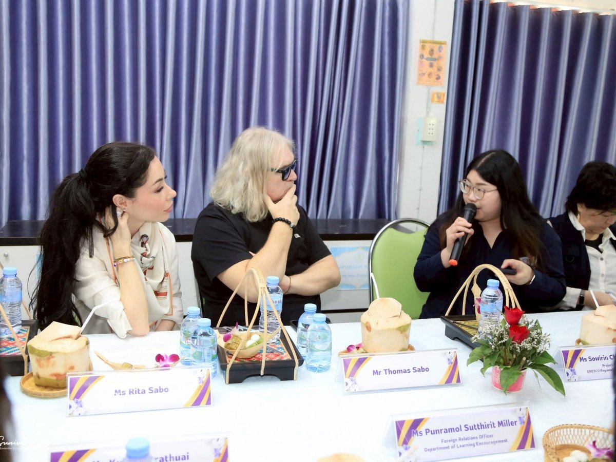 ประสานงานและร่วมดำเนินโครงการพัฒนาการศึกษาภายใต้ความร่วมมือกับ UNESCO และ YOU Foundation