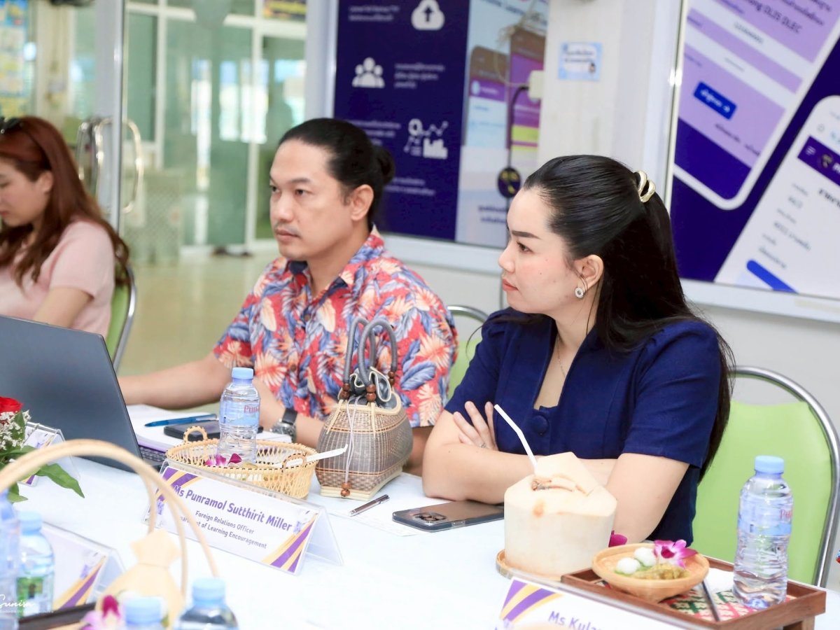 ประสานงานและร่วมดำเนินโครงการพัฒนาการศึกษาภายใต้ความร่วมมือกับ UNESCO และ YOU Foundation